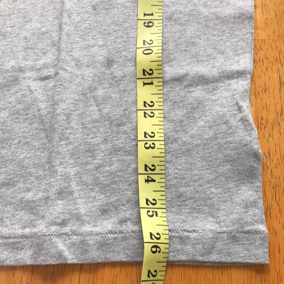 NWT GAP M SHORT SLEEVE V-NECK LIGHT GREY T- SHIRT 100% COTTON - Picture 3 of 6